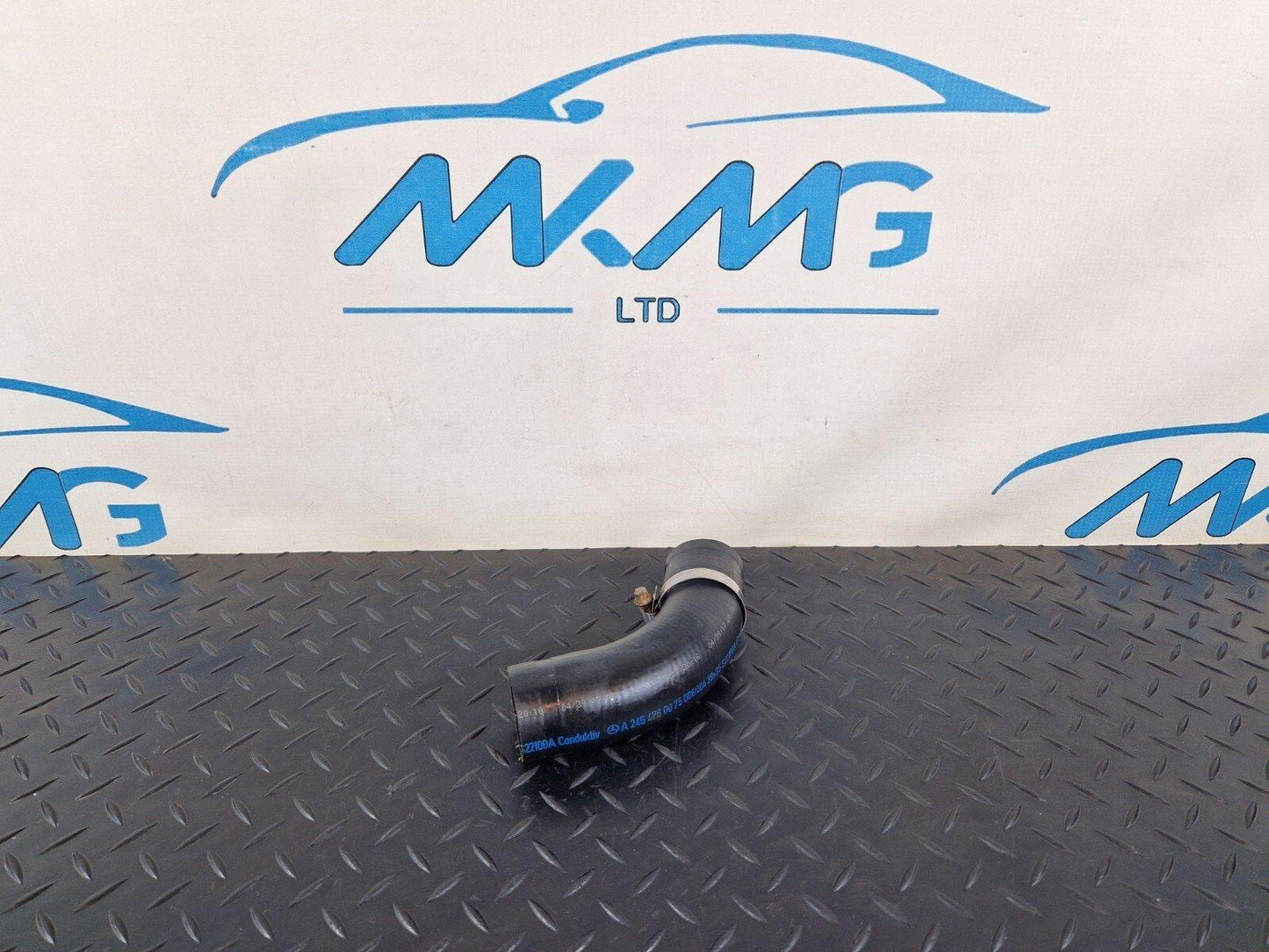 14-19 MERCEDES BENZ GLA X156 GENUINE OEM FILLER FUEL HOSE PIPE A2464760075