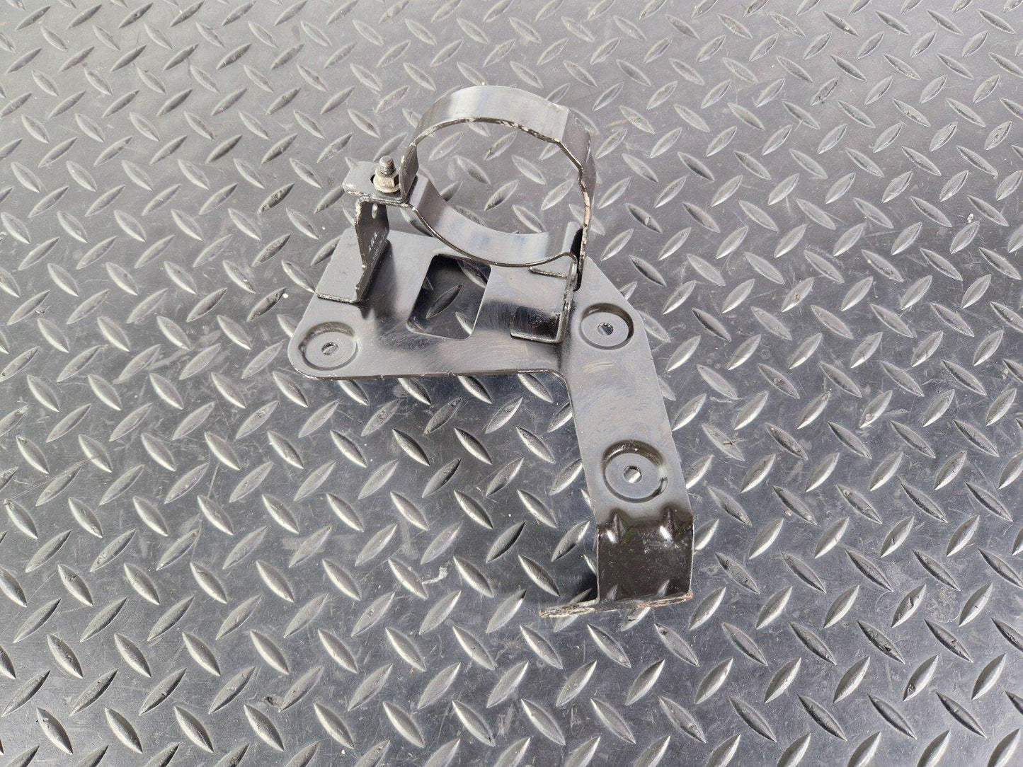15-18 AUDI A7 4G GENUINE OEM COOLANT PUMP BRACKET 8W0145896C 8W0145879B