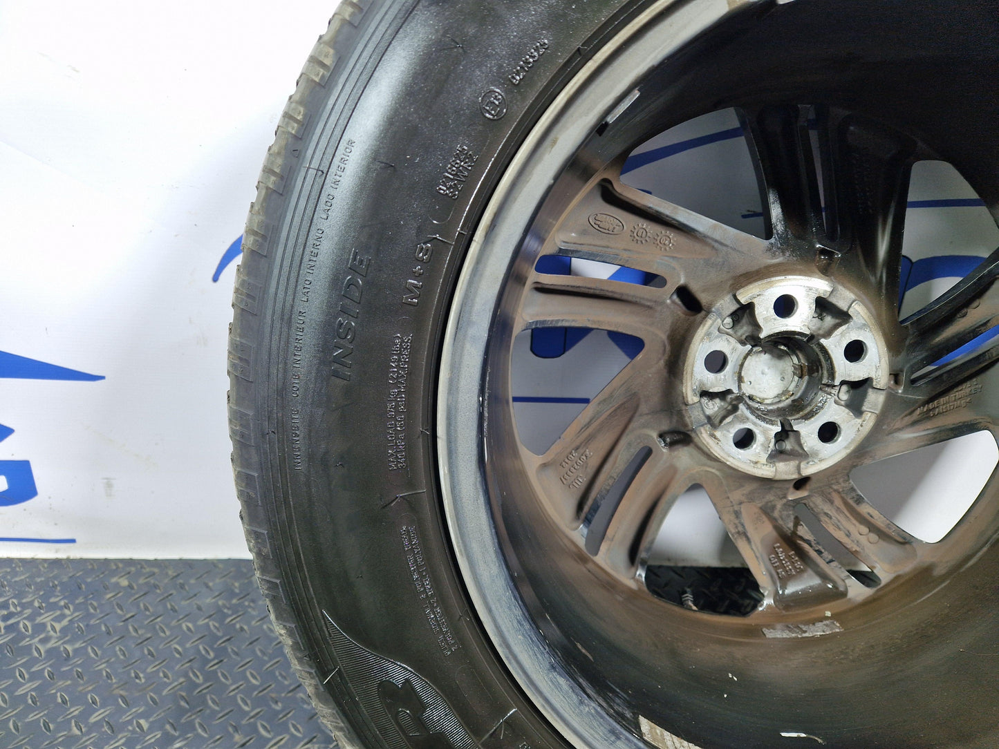 Land Rover Range Rover Evoque L551 Alloy Wheel With Tyre 4mm K8D2-1007-CA