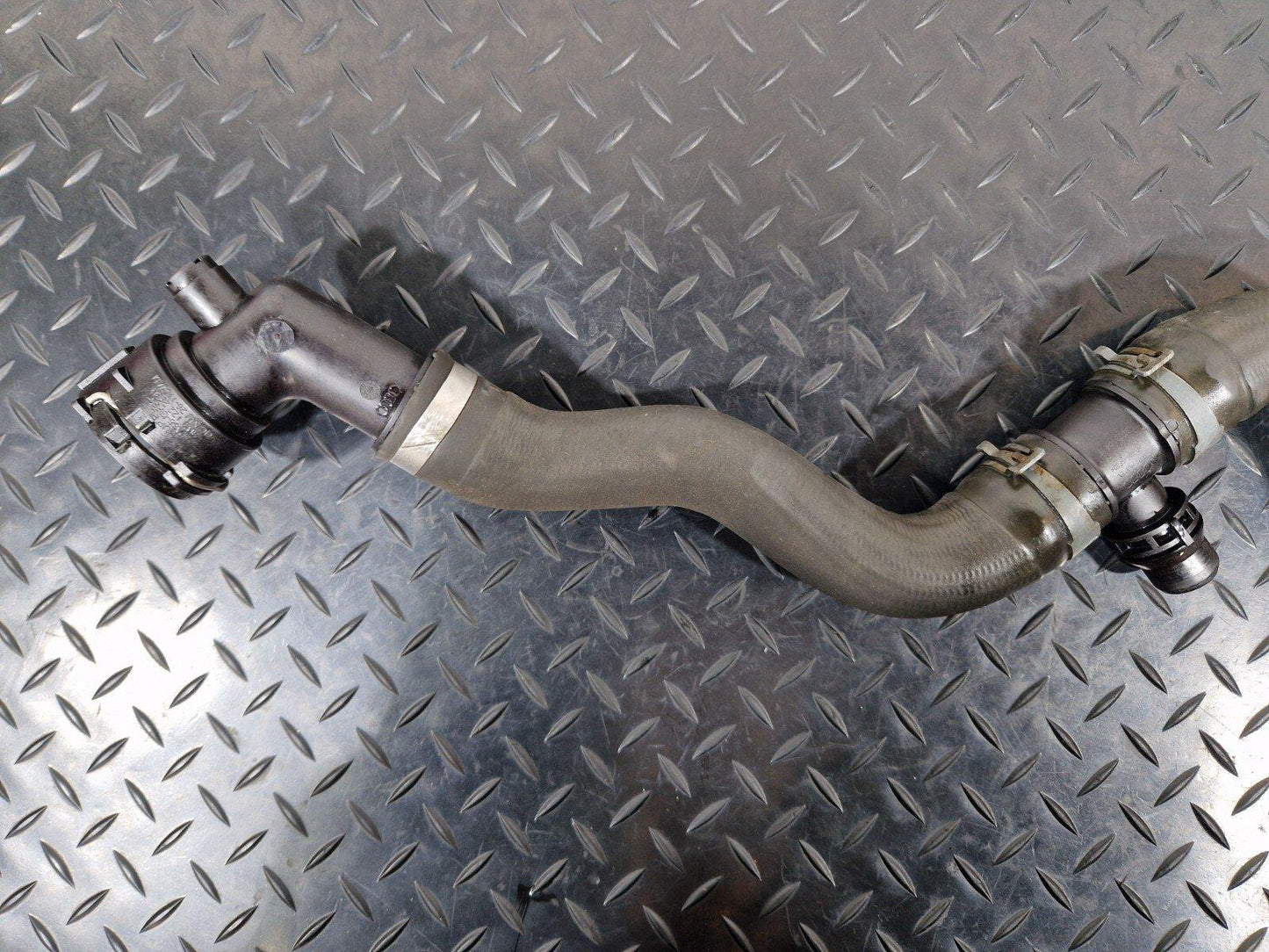 16-23 AUDI A5 F5 SPORTBACK S-LINE GENUINE WATER COOLANT PIPE 8W0122293H