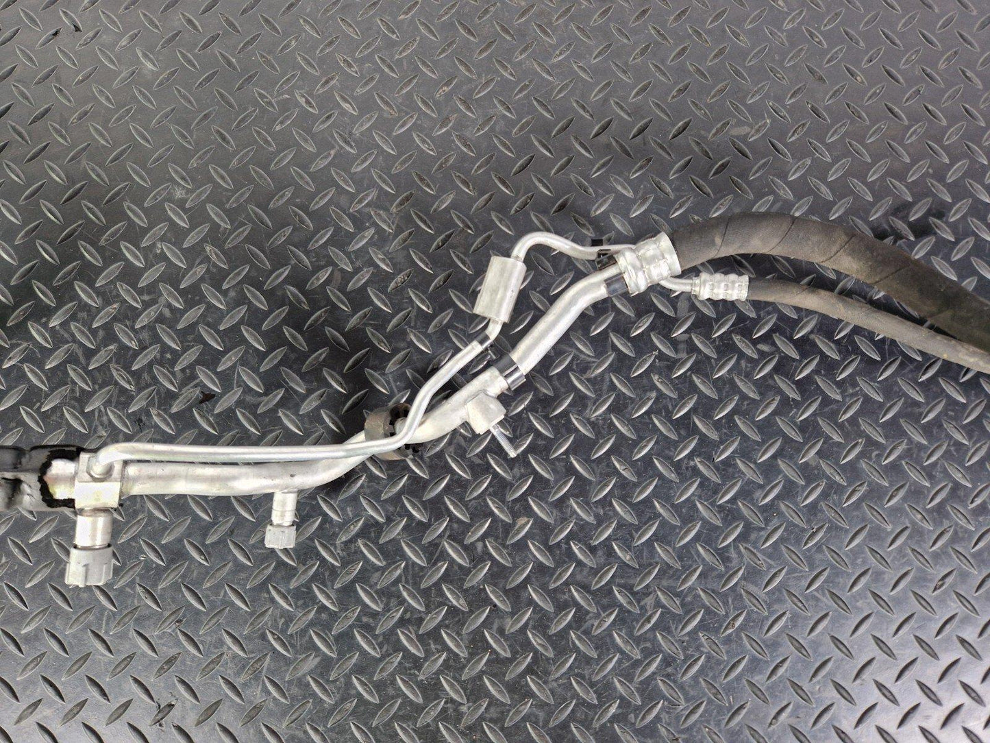 14-21 MERCEDES BENZ C300h W205 AC AIR CONDITIONING PIPE HOSE HYBRID A2058307504