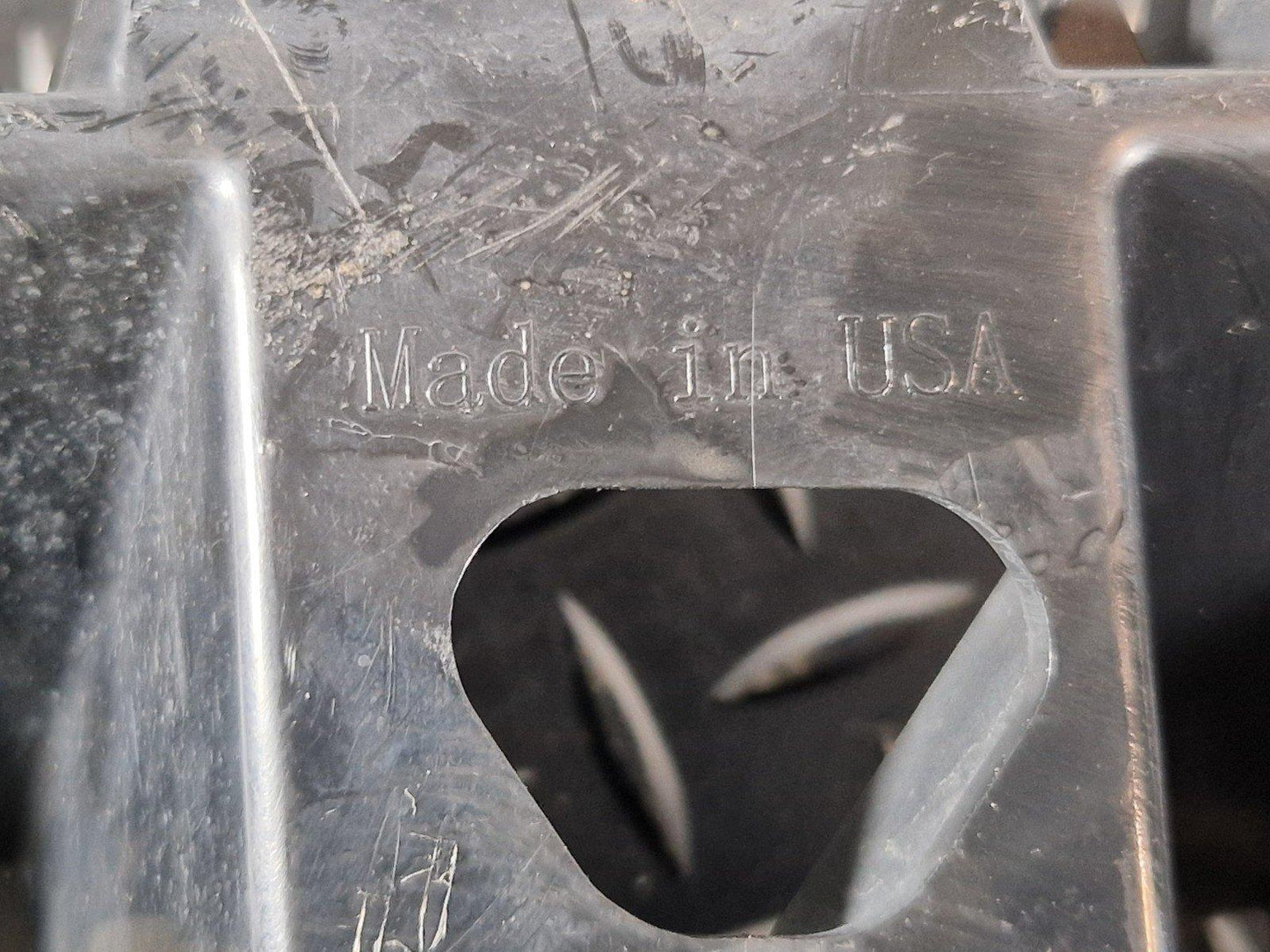 16-19 MERCEDES BENZ GLE W166 REAR LEFT BUMPER BRACKET MOUNT HOLDER A1668805703