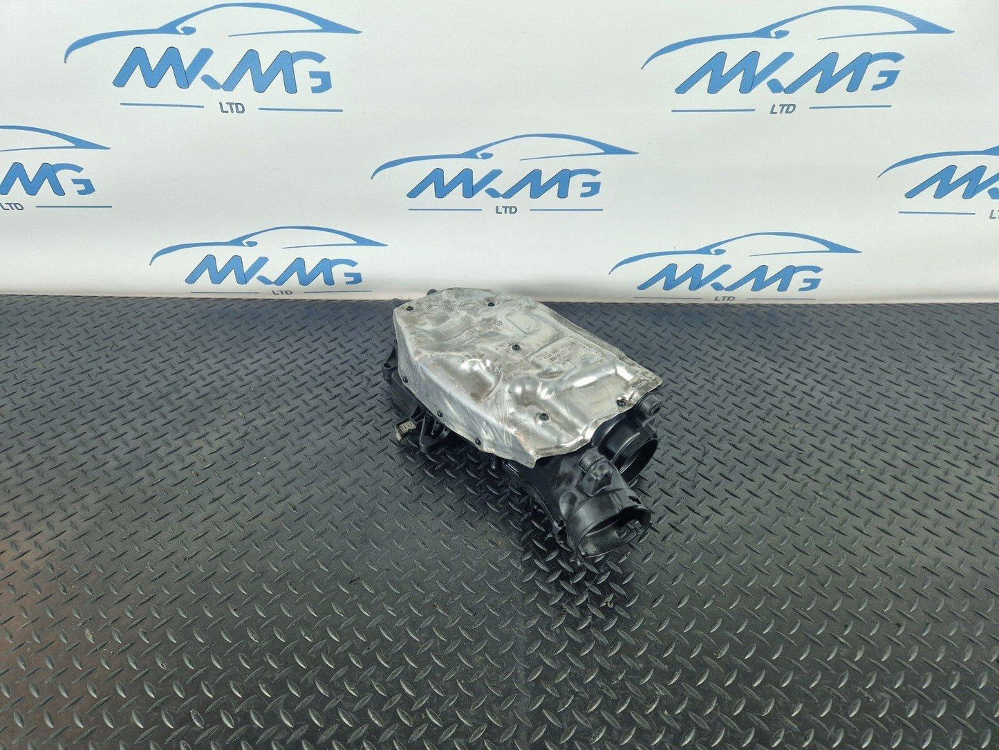 14-21 MERCEDES C CLASS W205 OM651.921 2.1CDI GENUINE AIR FILTER BOX A6510902501