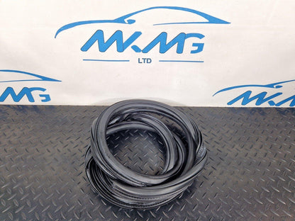 16-19 AUDI A4 B9 GENUINE REAR DOOR RUBBER SEAL FITS LEFT & RIGHT 8W5833721