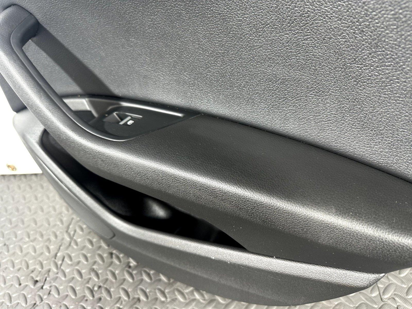 16-19 AUDI A4 B9 AVANT/ESTATE GENUINE REAR DRIVER SIDE LEATHER DOOR CARD BLACK