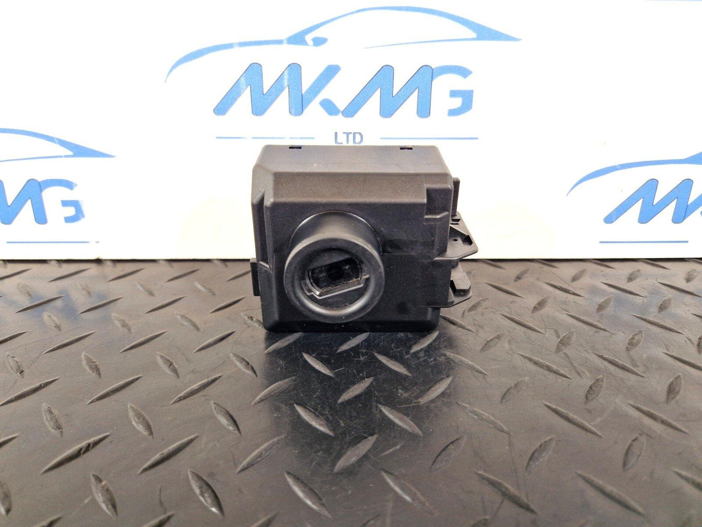 14-19 MERCEDES GLA X156 IGNITION SWITCH LOCK CONTROL UNIT MODULE A2469055003