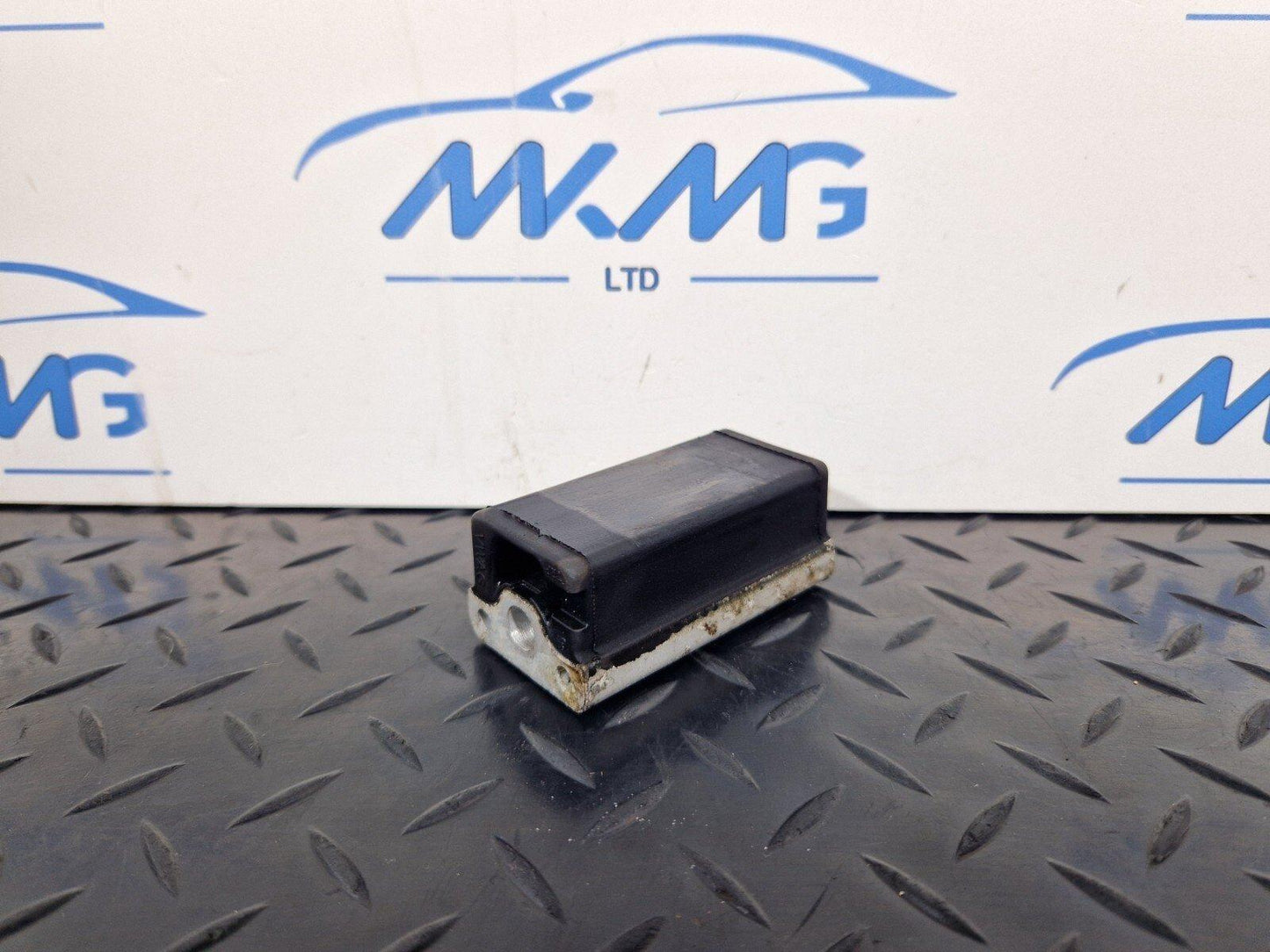 16-23 AUDI S5 COUPE GENUINE REAR SUSPENSION SUBFRAME RUBBER ABSORBER 8W0599271