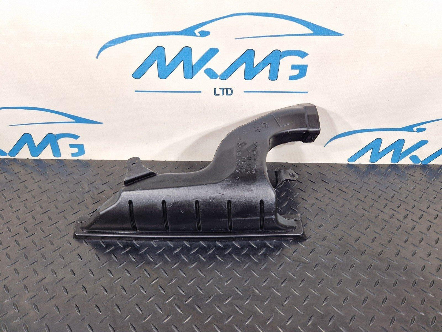 18-ON MERCEDES BENZ SPRINTER  W907 DASHBOARD AIR DUCT A9078304701