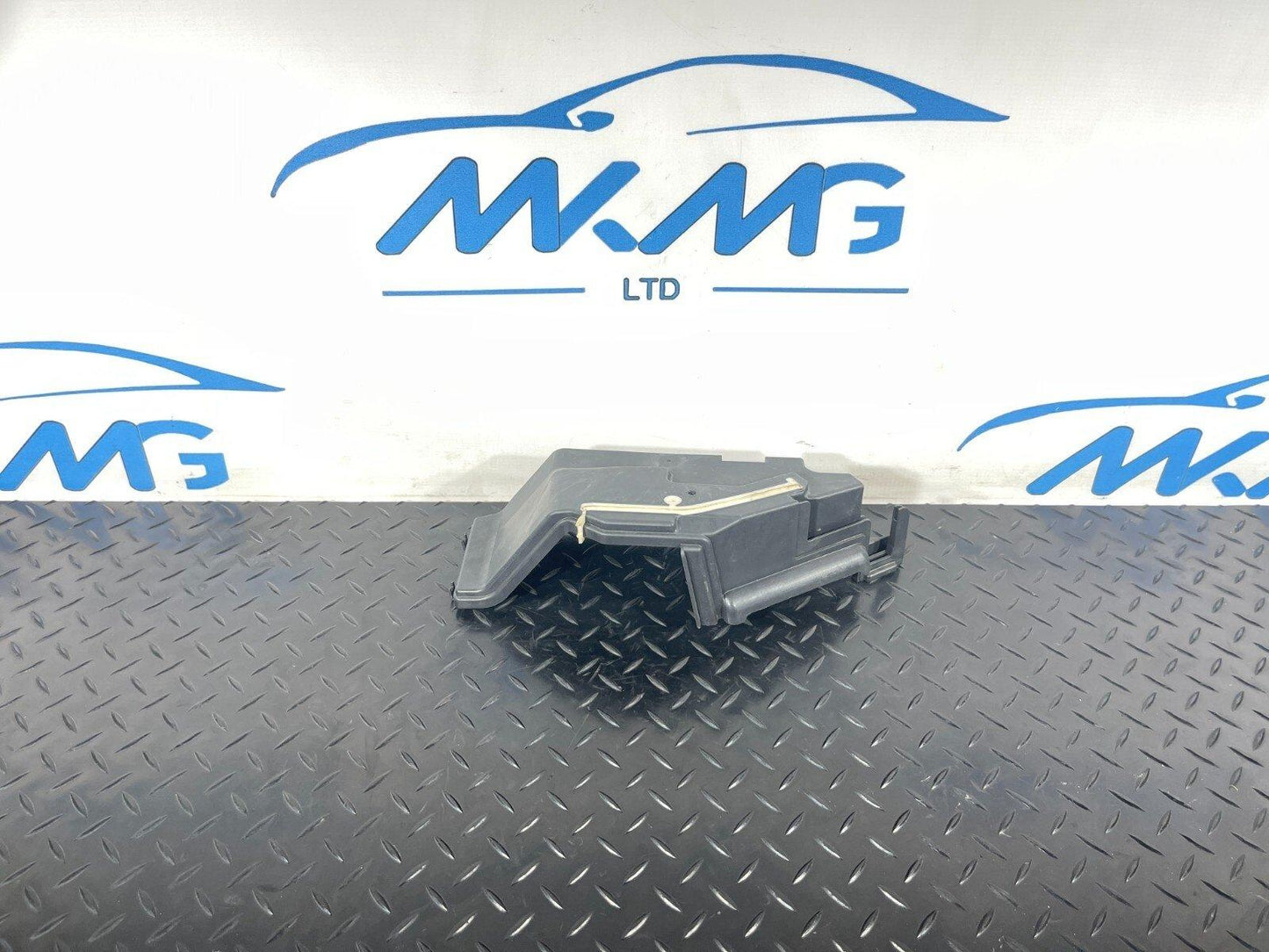 BMW 1 2 X1 X2 SERIES ECU ENGINE BOX COVER 8581751 F40 F44 F45 F46 F48 F39