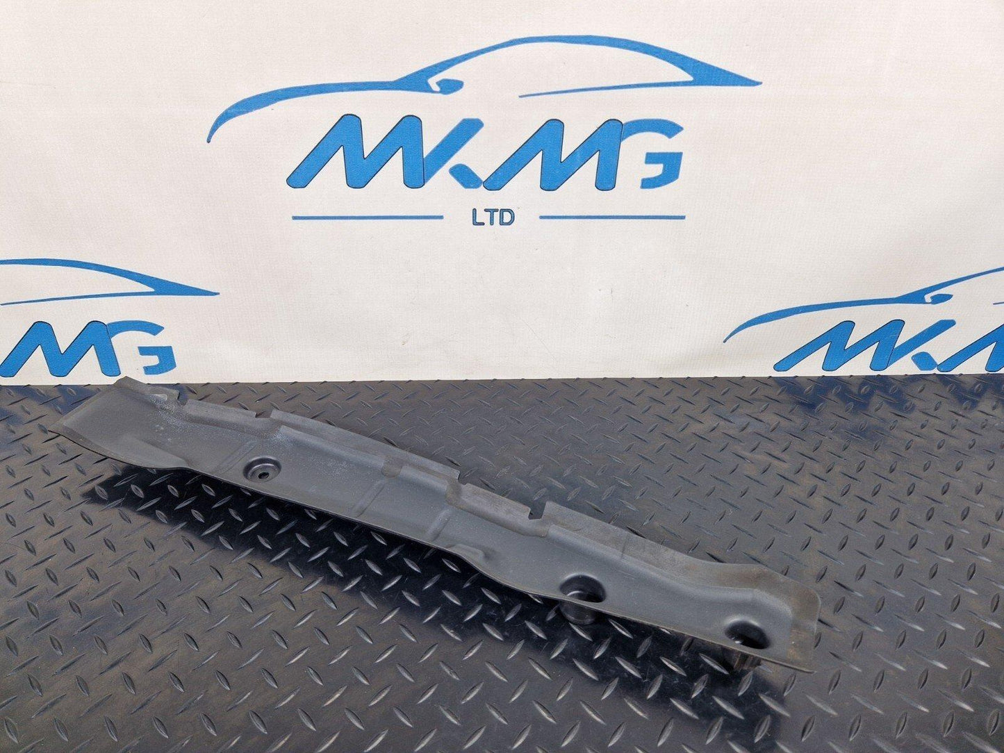 16-23 AUDI S5 COUPE FRONT RIGHT SIDE WING END PLATE 8W6821112