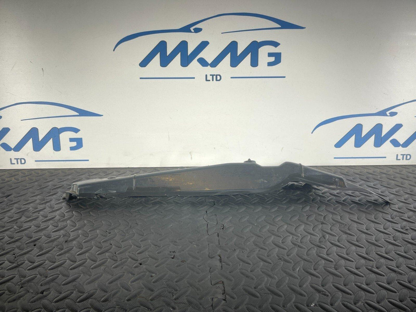12-18 MERCEDES A-CLASS W176 GENUINE OSF WING FENDER INSULATION COVER A1768890100