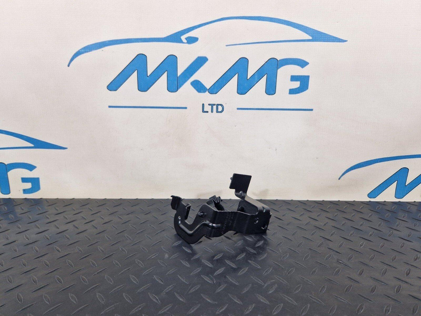 18-ON MERCEDES SPRINTER W907 W910 FIREWALL HOLDER BRACKET A9108301801