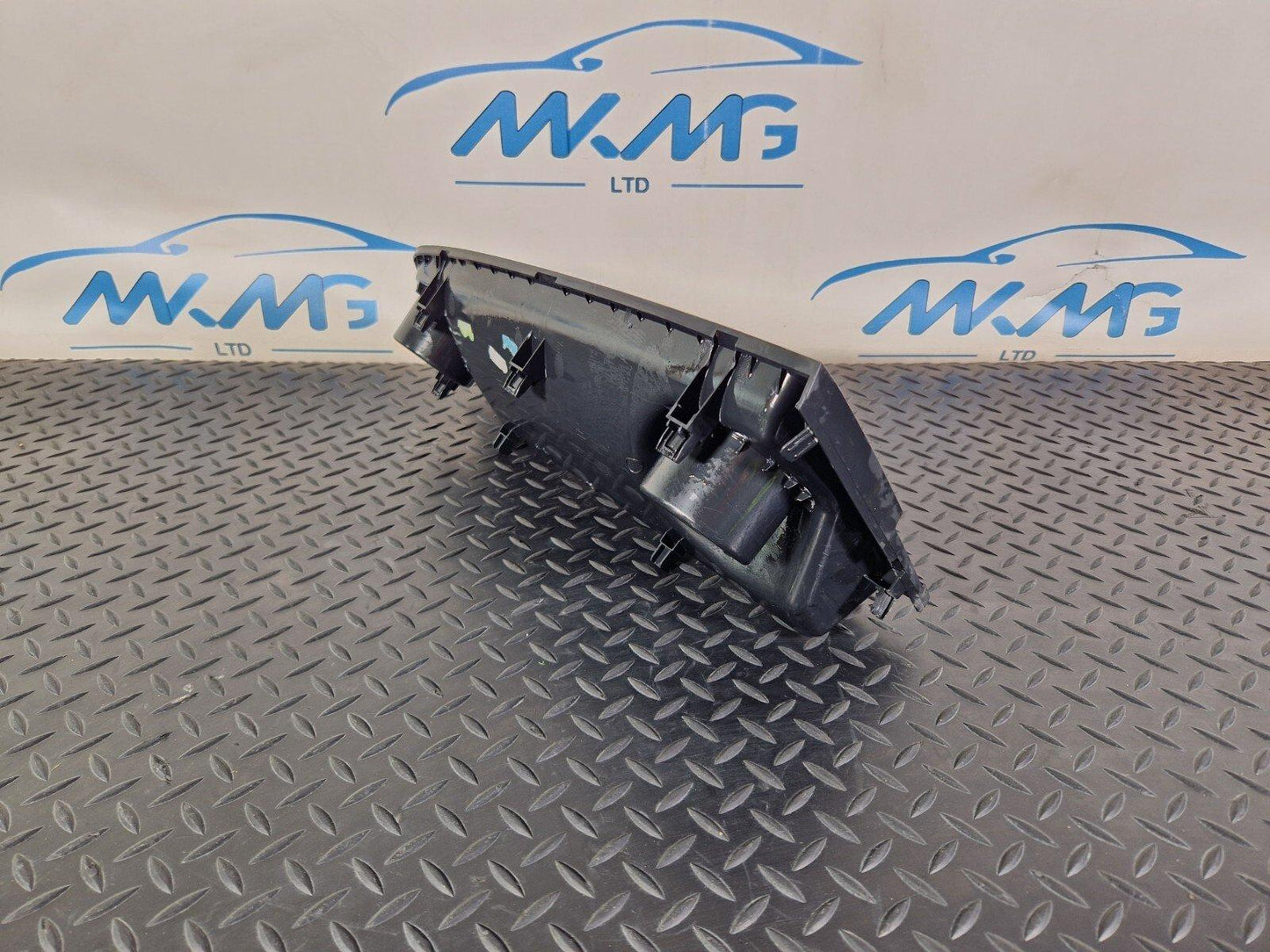 18-ON MERCEDES BENZ SPRINTER W907 LEFT SIDE STORAGE TRIM A9106803300