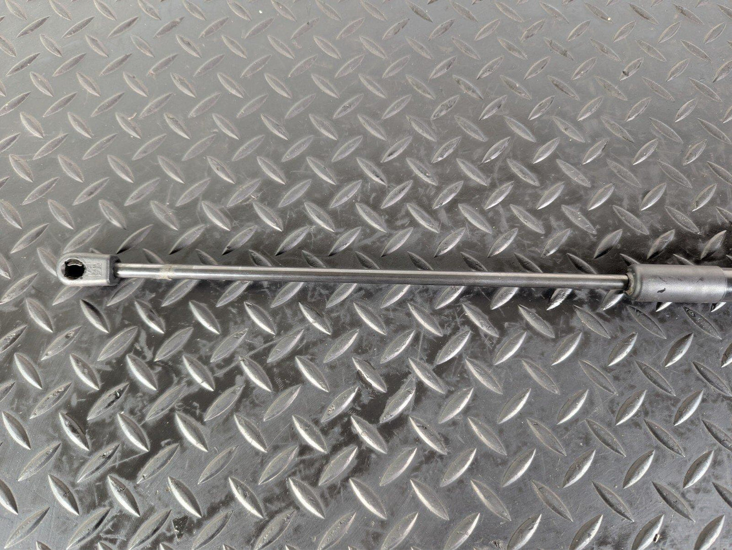 11-19 MERCEDES ML W166 FRONT LEFT BONNET HOOD LIFT SUPPORT GAS STRUT A1669802464