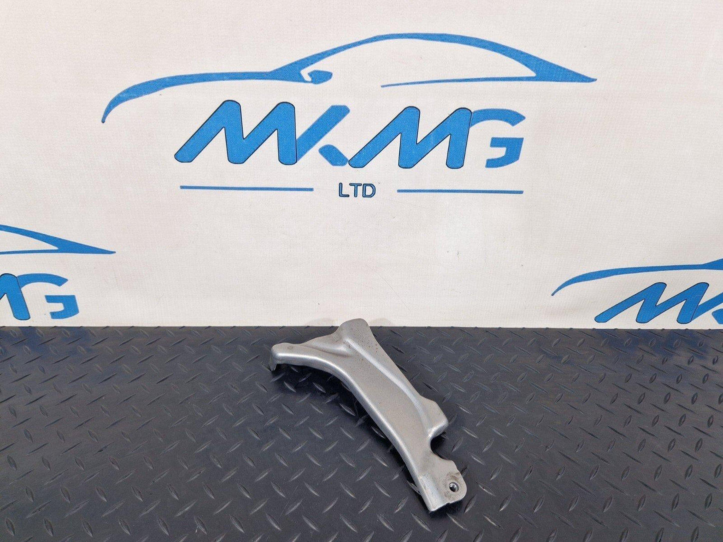 19-ON MERCEDES BENZ B CLASS W247 INTAKE MANIFOLD SUPPORT BRACKET A6540961445