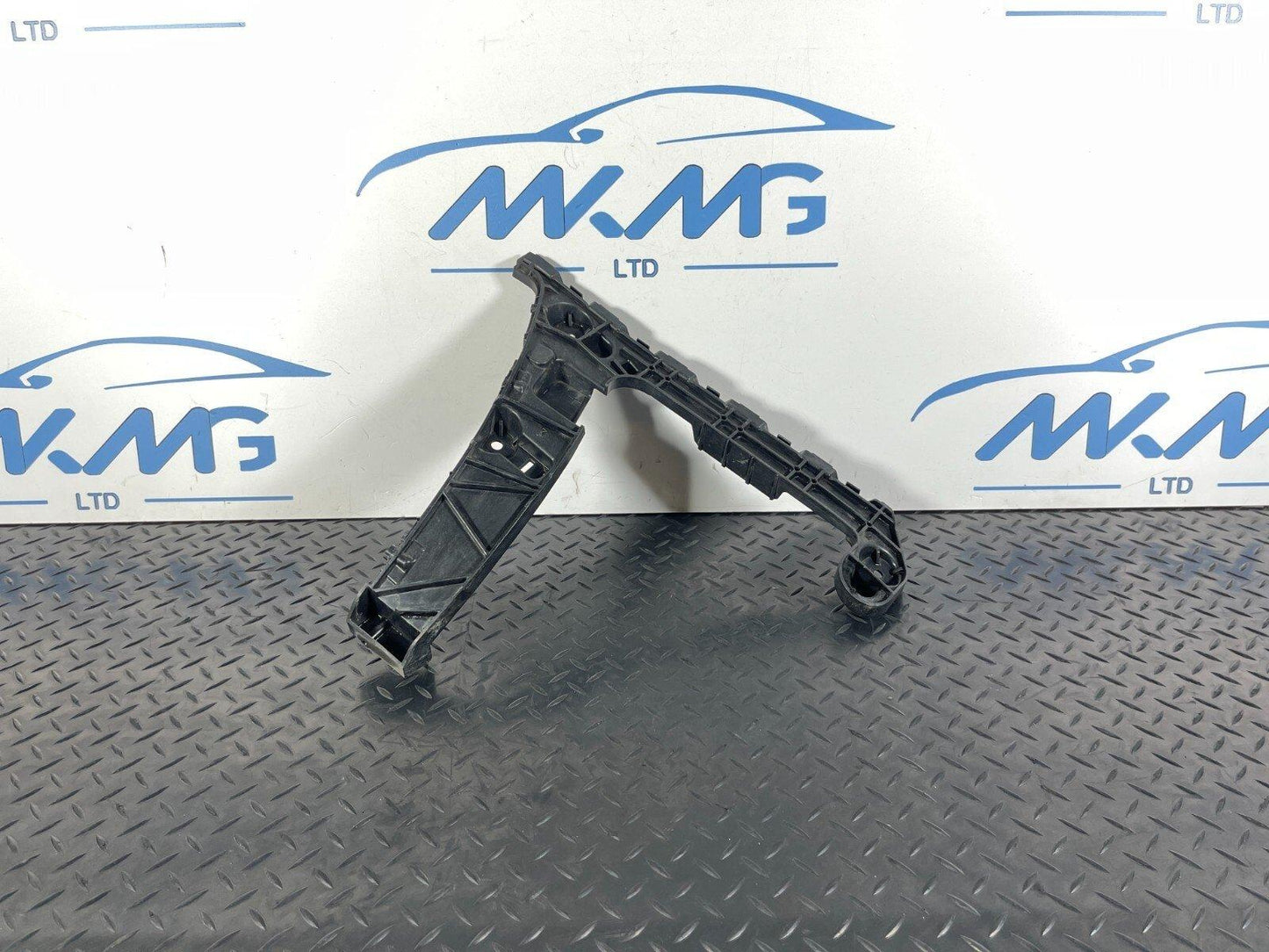 16-19 AUDI A4 B9 AVANT ULTRA GENUINE REAR LEFT N/S BUMPER BRACKET 8W9807453