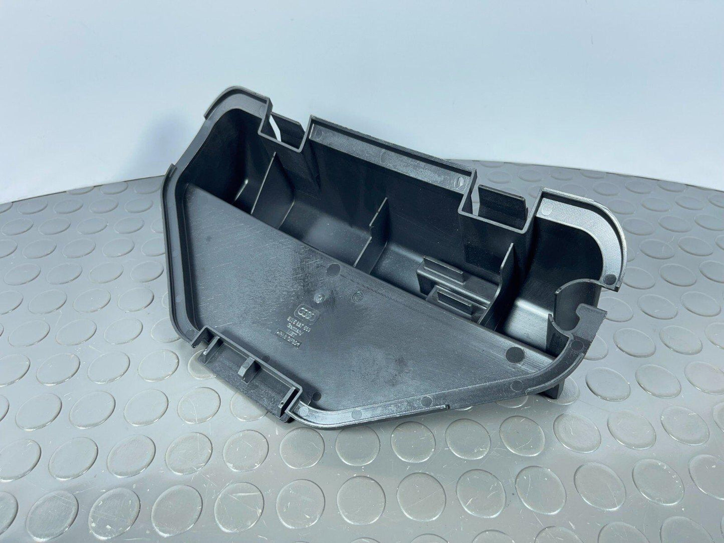 16-19 AUDI A4 B9 SALOON GENUINE WARNING TRIANGLE MOUNT 8W5827569