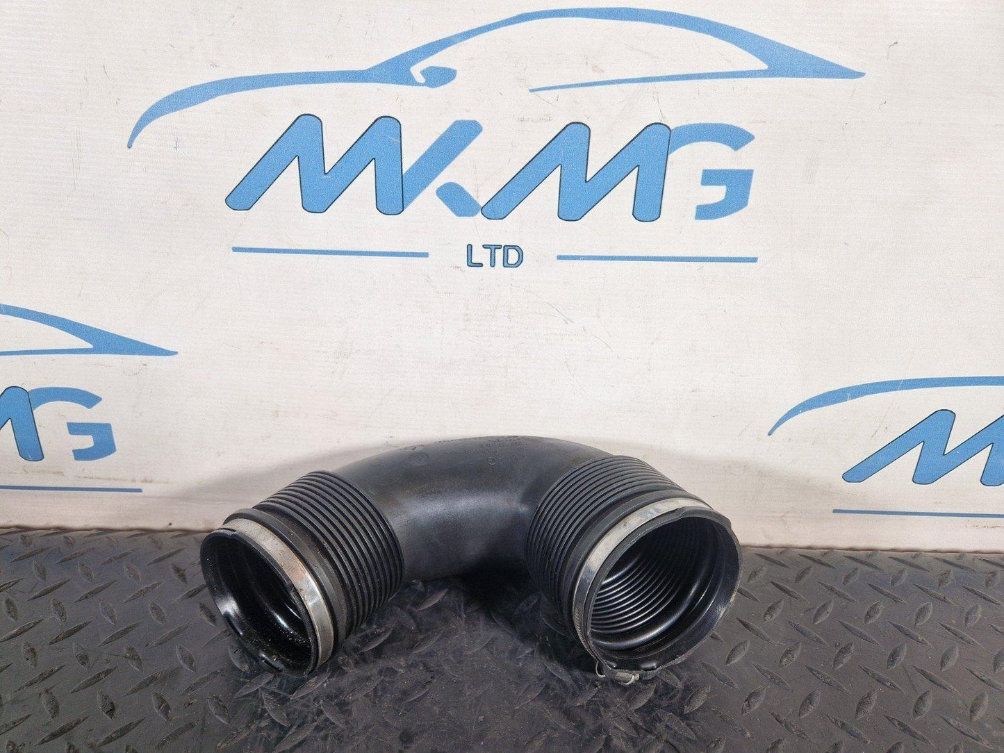 16-20 AUDI Q7 4M GENUINE AIR INTAKE PIPE HOSE 059129616B