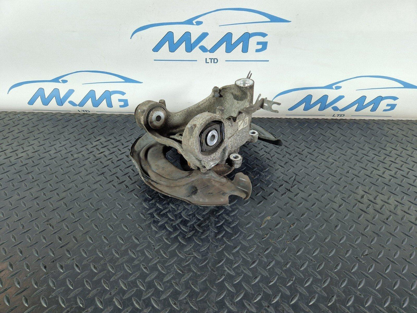 10-17 AUDI A8 4H REAR LEFT N/S WHEEL HUB & BEARING 4H0505431C 4H0505435D