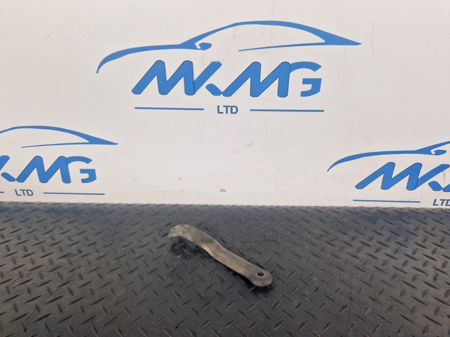 14-21 MERCEDES BENZ C300h W205 TURBO SUPPORT BRACKET A6510962840