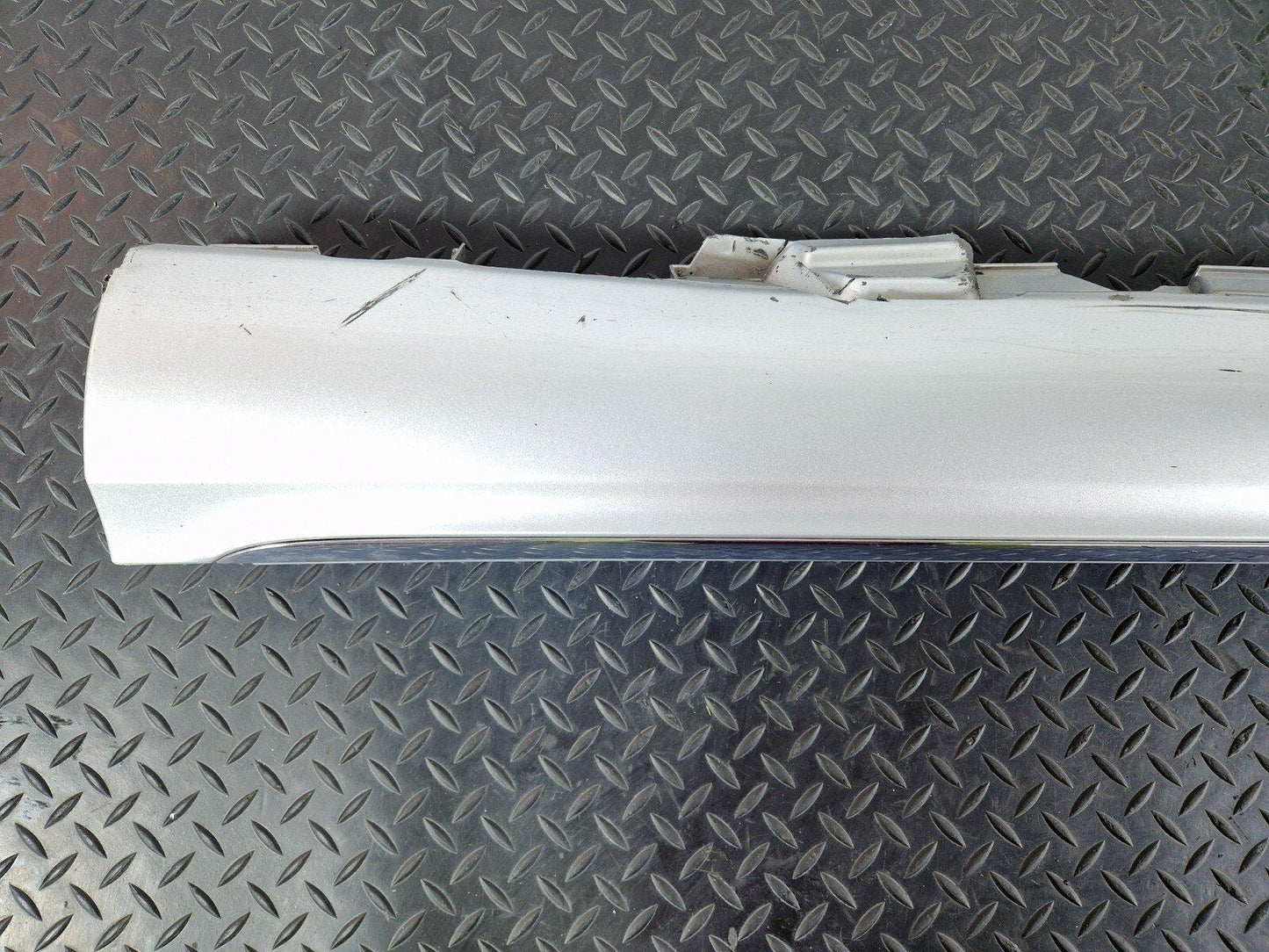 14-21 MERCEDES BENZ C CLASS SALOON W205 LEFT SIDE SKIRT IN SILVER A2056907102