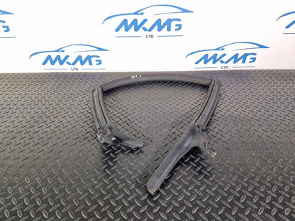 15-18 AUDI A7 4G GENUINE OEM REAR RIGHT N/S UPPER DOOR RUBBER SEAL 4G8845696H