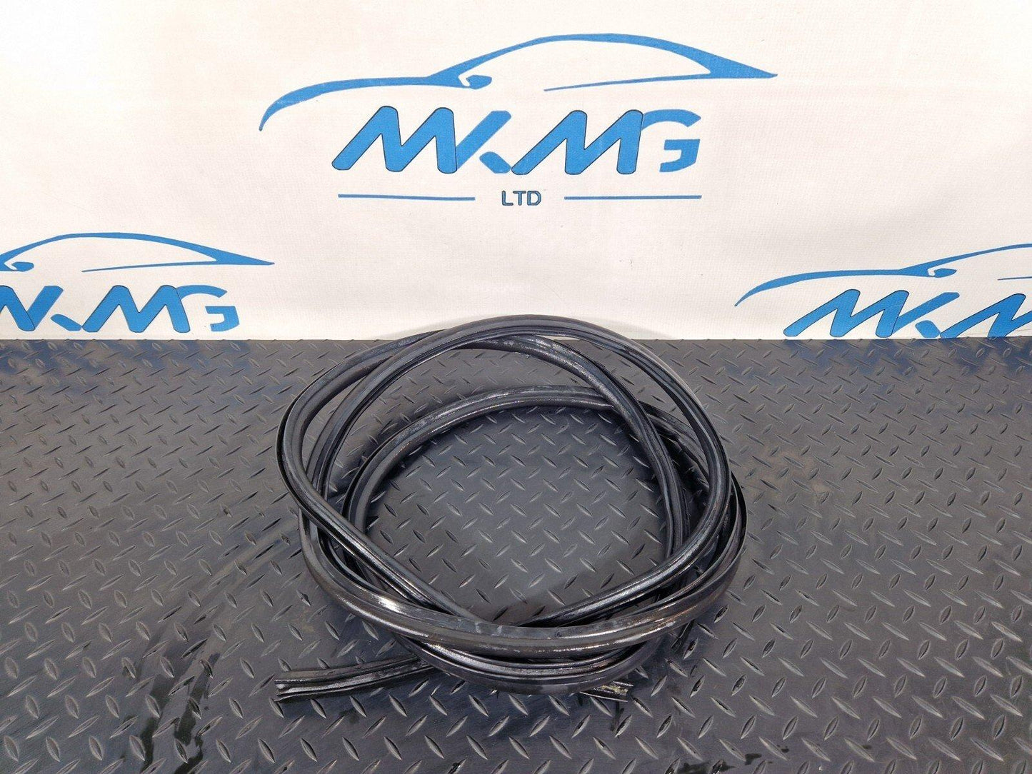 11-18 BMW 6 SERIES F06 SEAL BONNET HOOD FRONT RUBBER SEAL STRIP 7211926