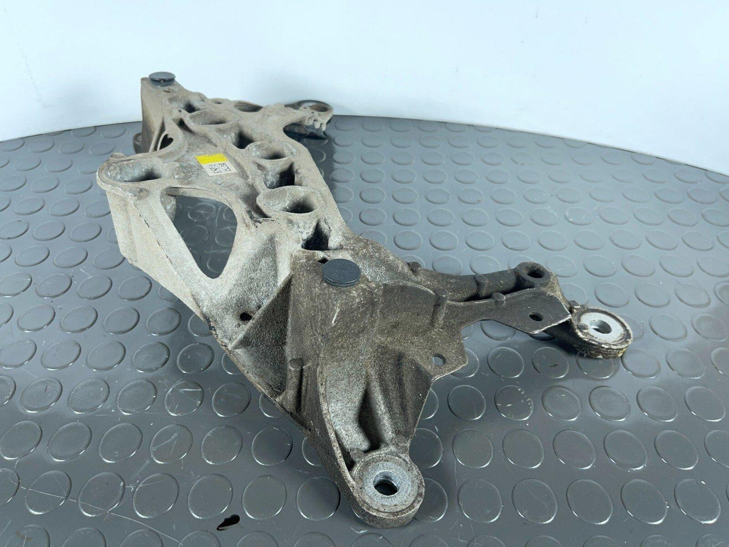 16-19 AUDI A4 B9 GENUINE 1.4 TFSI MANUAL GEARBOX MOUNT BRACKET 8W0399262AD