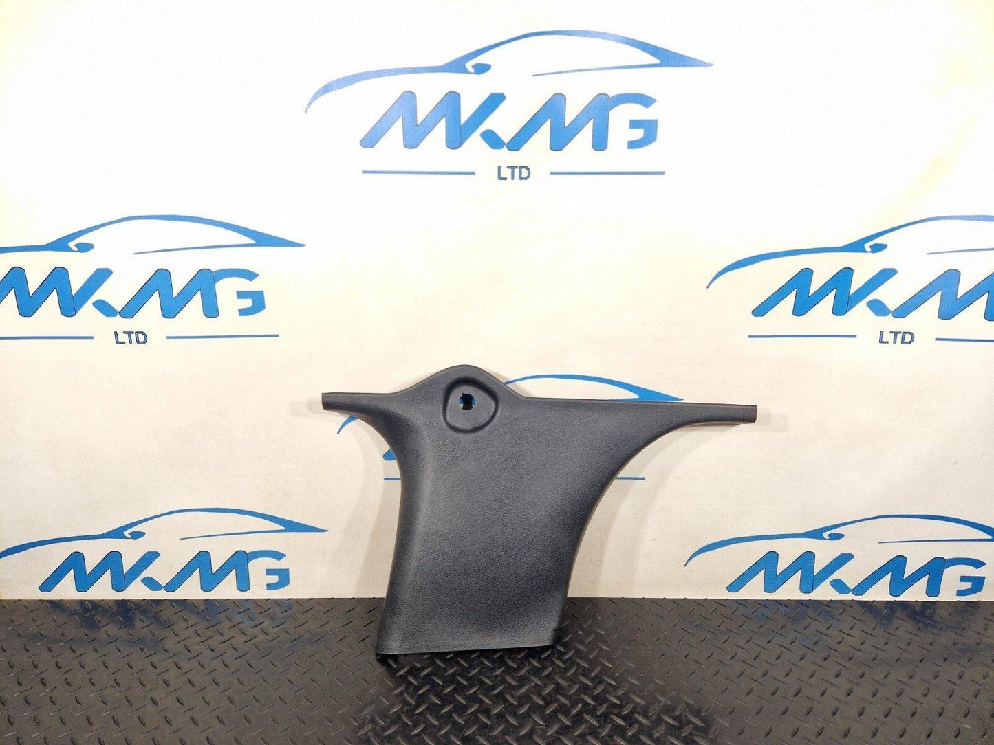 14-20 MERCEDES GLA X156 GENUINE DRIVER SIDE N/S LOWER B-PILLAR TRIM A1766920200