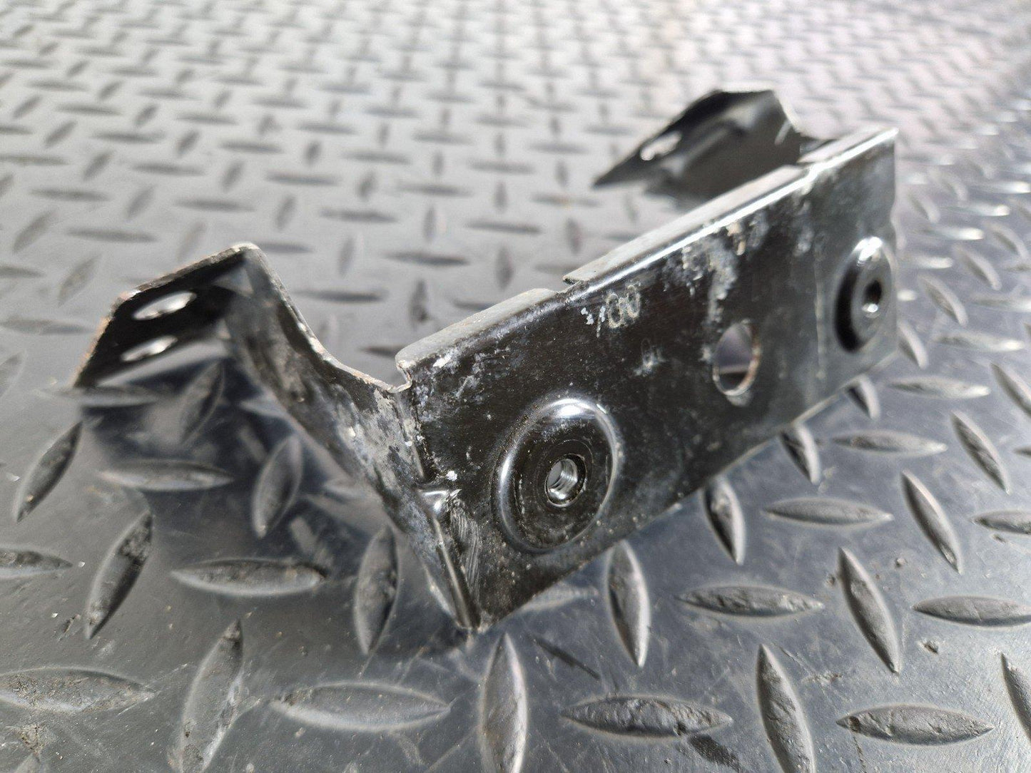 14-23 MERCEDES VITO W447 CONTROL UNIT BOX MOUNT BRACKET A4475402940