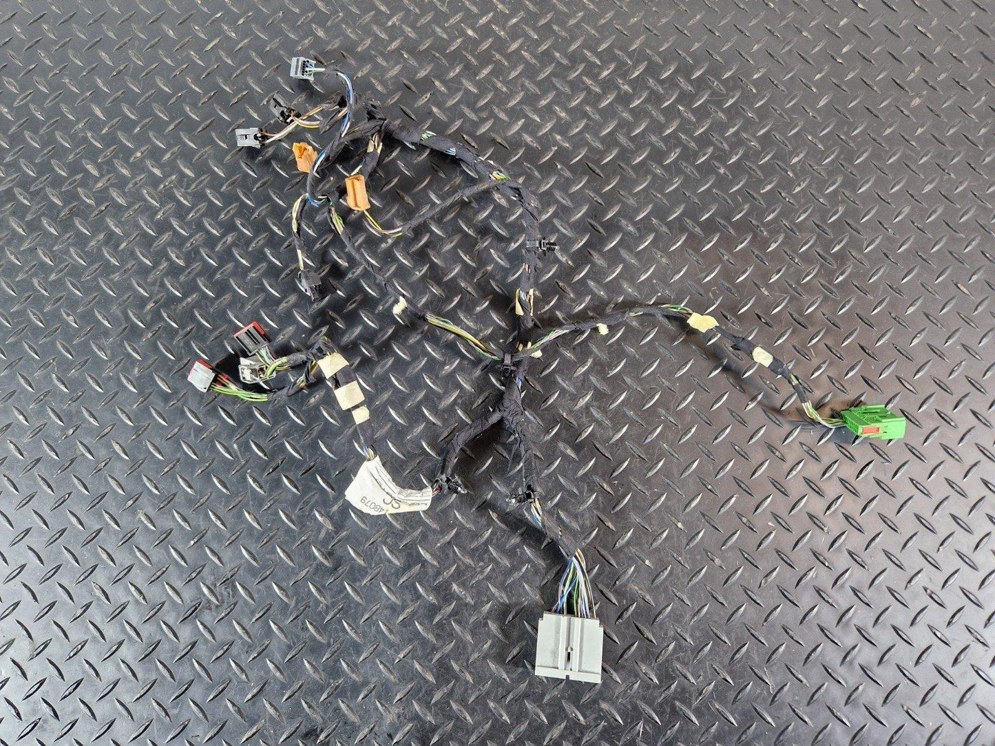 14-19 LAND ROVER L550 DISCOVERY FRONT CENTER CONSOLE  WIRING LOOM FK72-14B079