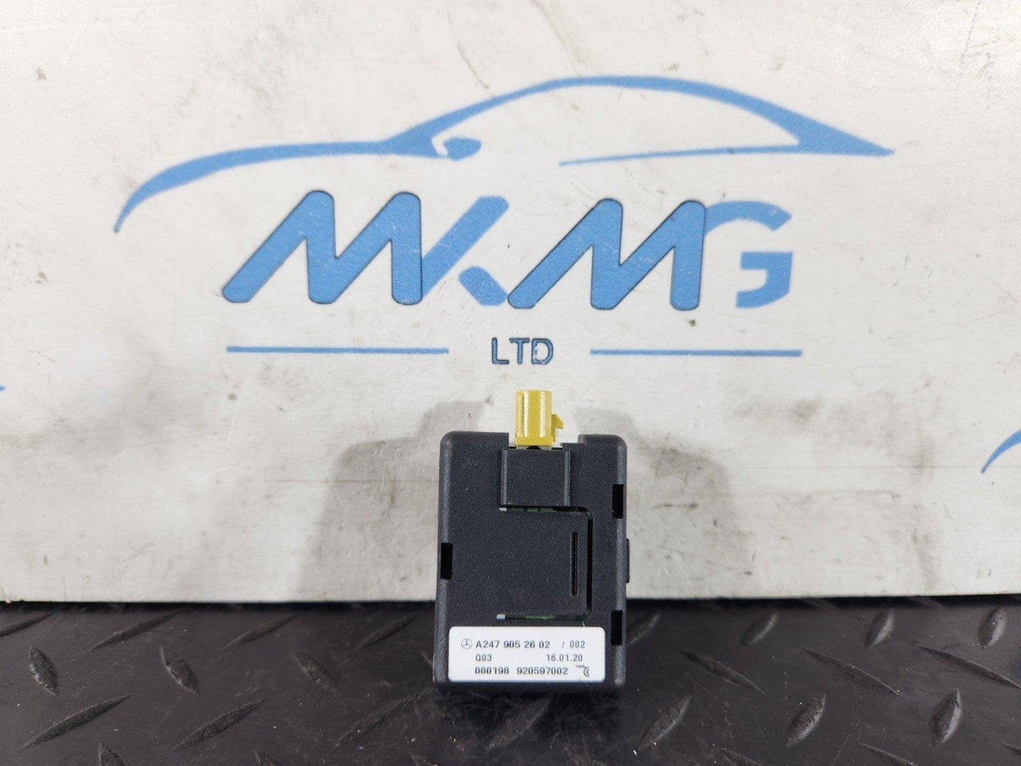 19-ON MERCEDES BENZ B CLASS W247 WLAN AERIAL ANTENNA A2479052602