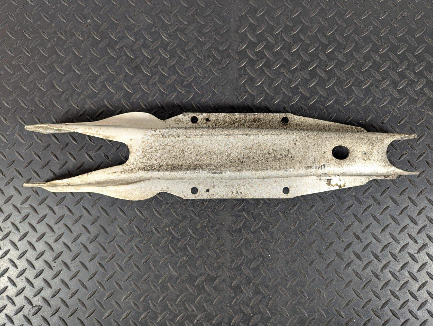 MERCEDES A B CLA W246 W176 C117 REAR CONTROL ARM FITS BOTH SIDES A2463520202