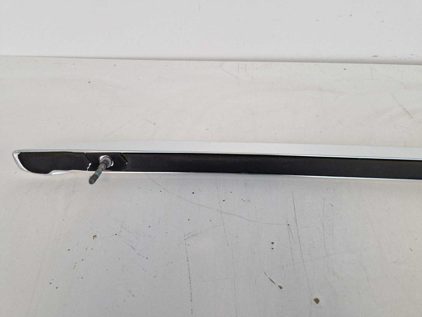 16-19 AUDI A4 B9 AVANT GENUINE ROOF RAIL ESTATE PASSENGER SIDE 8W8860021