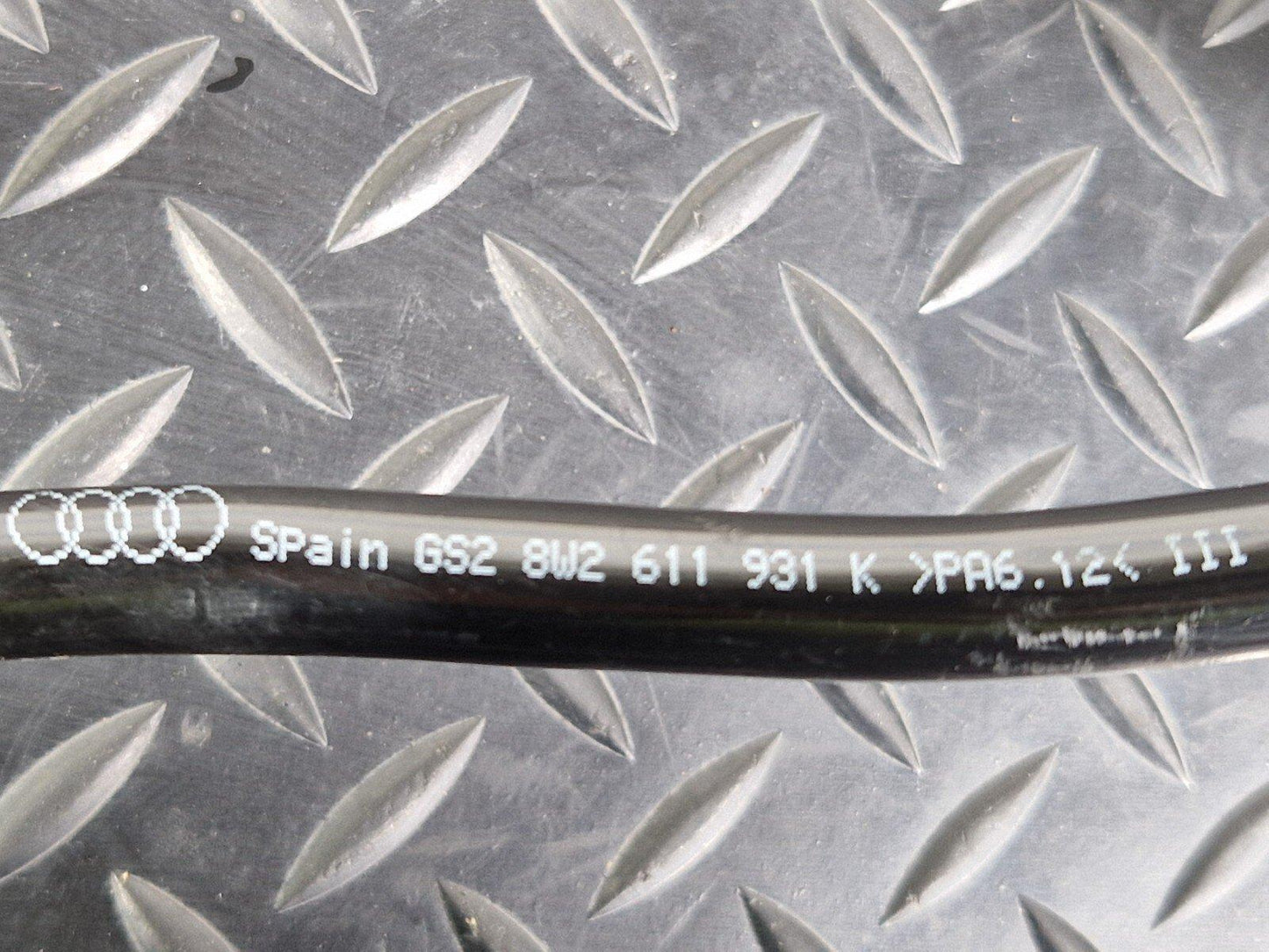 16-19 AUDI A4 AVANT B9 3.0 TDI S-LINE VACUUM HOSE PIPE 8W0611933G