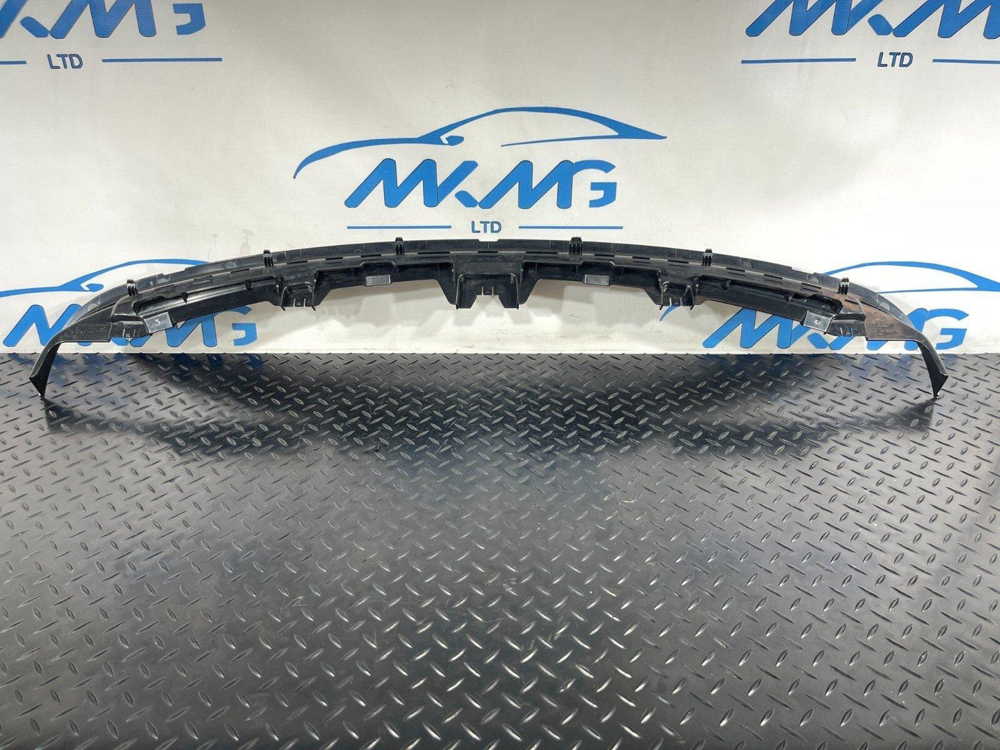 20-ON BMW 2 SERIES F44 REAR WINDOW LOWER TRIM BEAUTIFIER 7475714