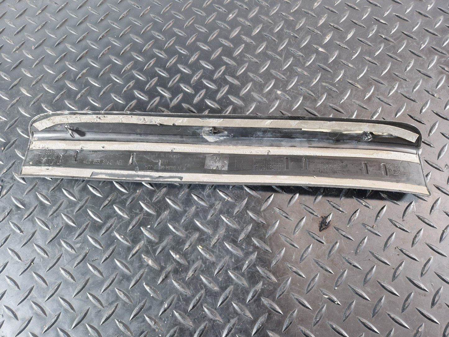 10-15 AUDI Q7 4L OEM REAR RIGHT O/S DRIVER SIDE DOOR SILL TRIM PANEL 4L0853376F