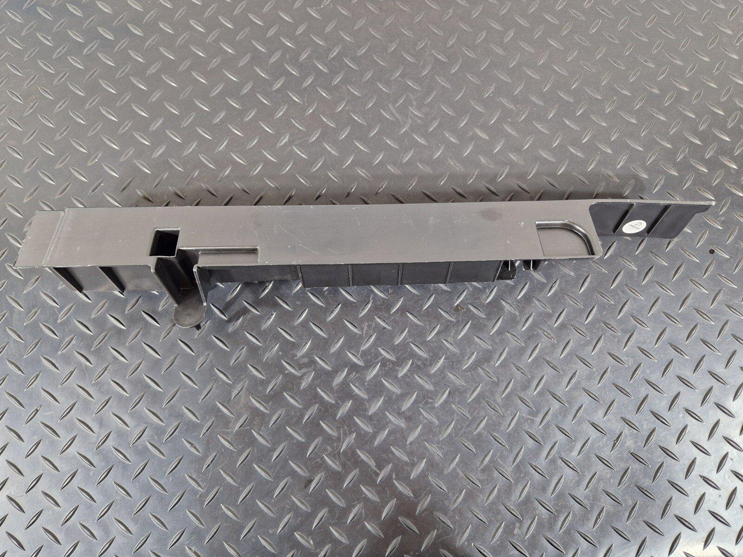 14-21 MERCEDES BENZ C300h W205 BOOT TRUNK LEFT COVER BRACKET TRIM A2056840126