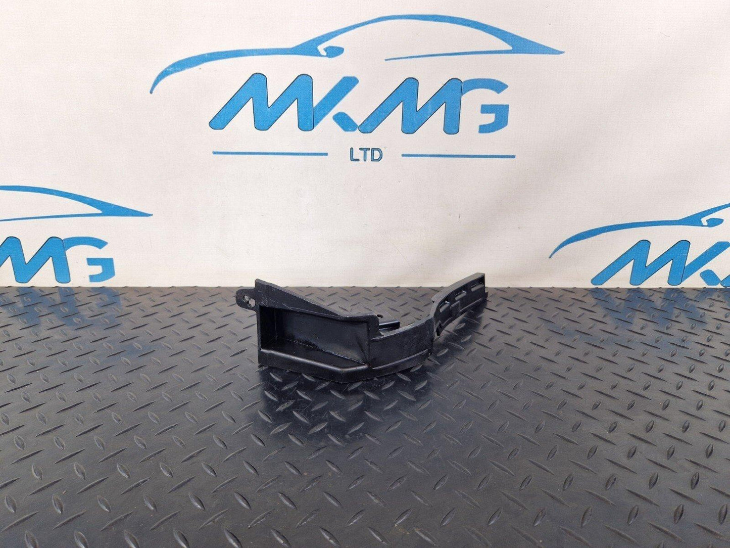 14-21 MERCEDES BENZ C300h W205 RIGHT OS REAR BUMPER MOUNTING BRACKET A2058854323
