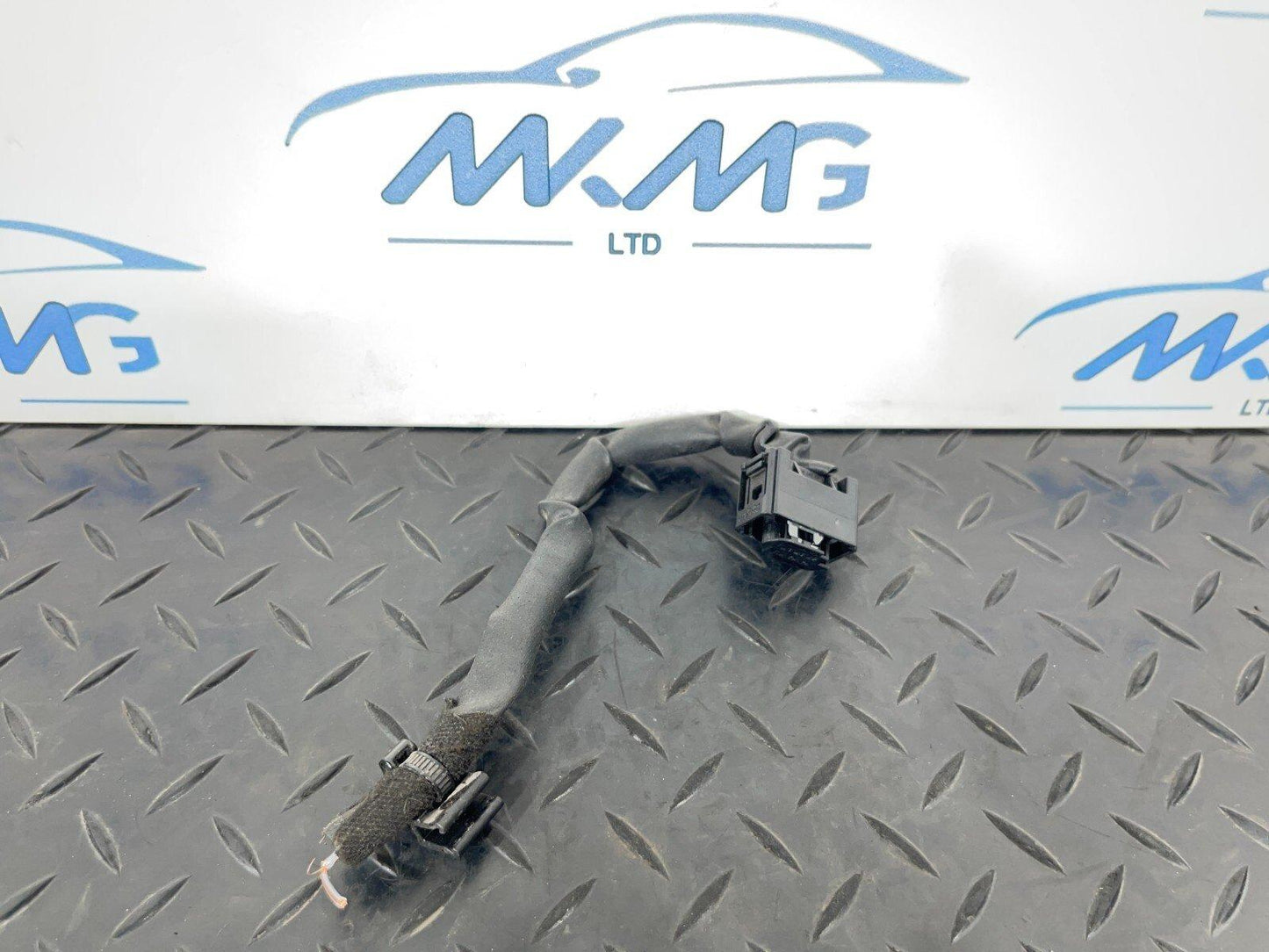 MERCEDES BENZ ENGINE WIRING LOOM HARNESS PLUG CONNECTOR A2105403681