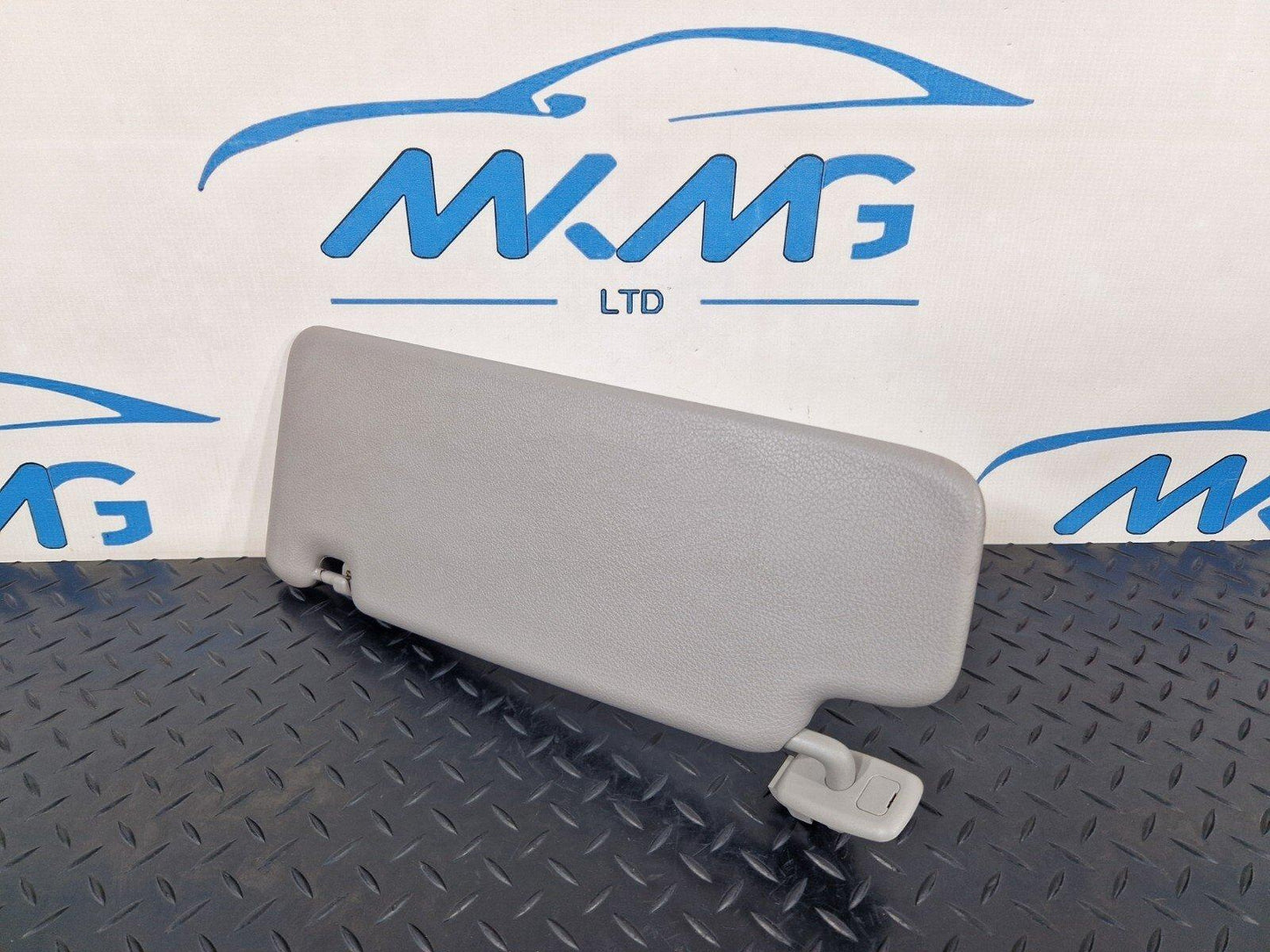 BMW    Unknown Part Type 7402854