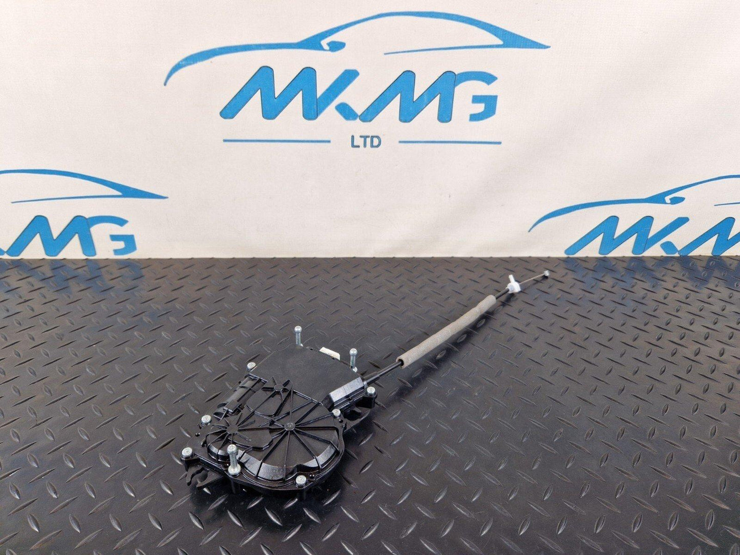 BMW 2 SERIES GRAN TOURER F46 GENUINE OEM BOOTLID TAILGATE LOCK ACTUATOR 7348531
