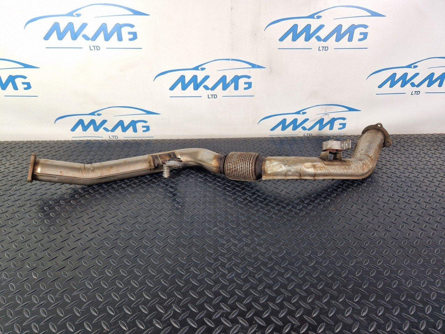 16-19 AUDI A4 B9 S-LINE EXHAUST FLEXIBLE PIPE 8W0253300E