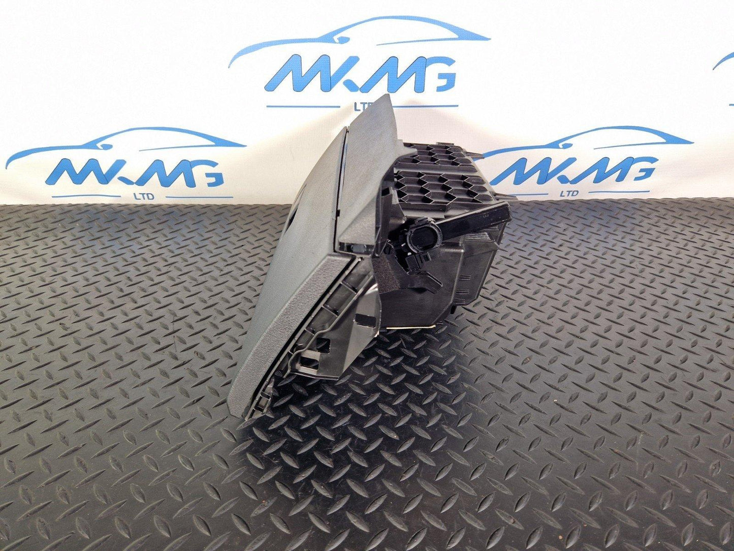 16-22 BMW X1 F48 GENUINE GLOVEBOX STORAGE COMPARTMENT 9357671 9292150