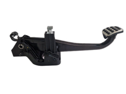 14-17 MERCEDES BENZ A180D 1.5DIESEL 6 SPEED MANUAL BRAKE PEDAL A2462920308