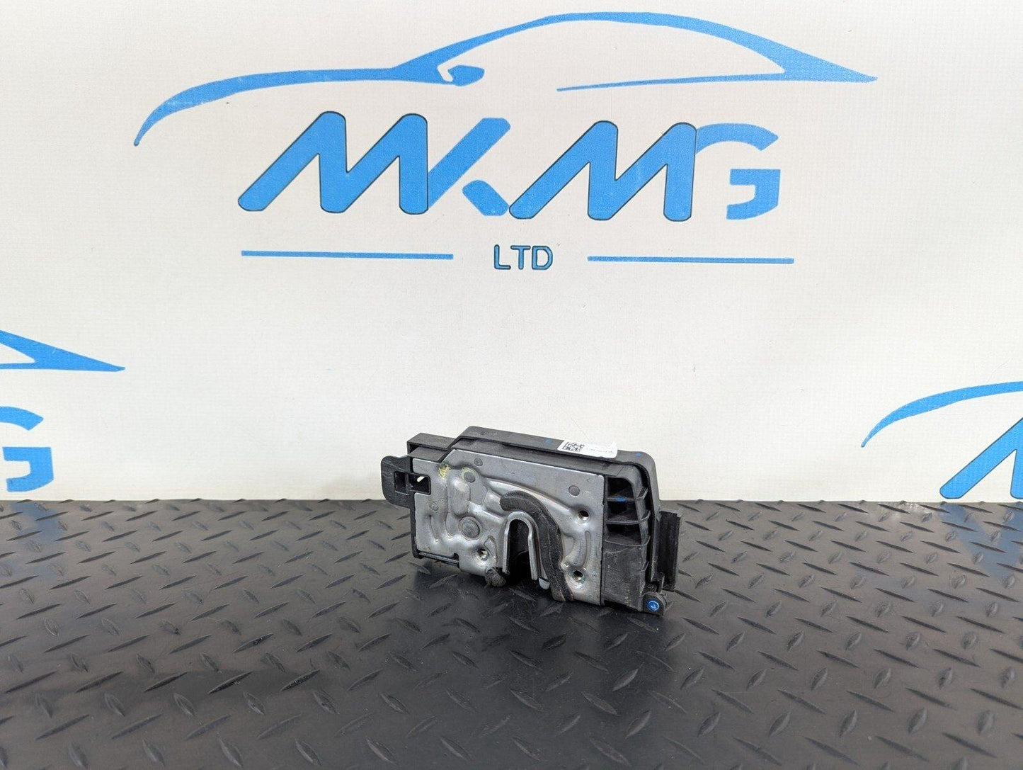 11-19 MERCEDES BENZ ML W166 GENUINE FRONT LEFT DOOR LOCK A0997201335