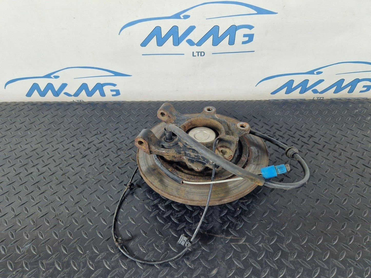14-23 MERCEDES VITO W447 GENUINE N/S/R REAR LEFT PASSENGER WHEEL HUB A4473570206