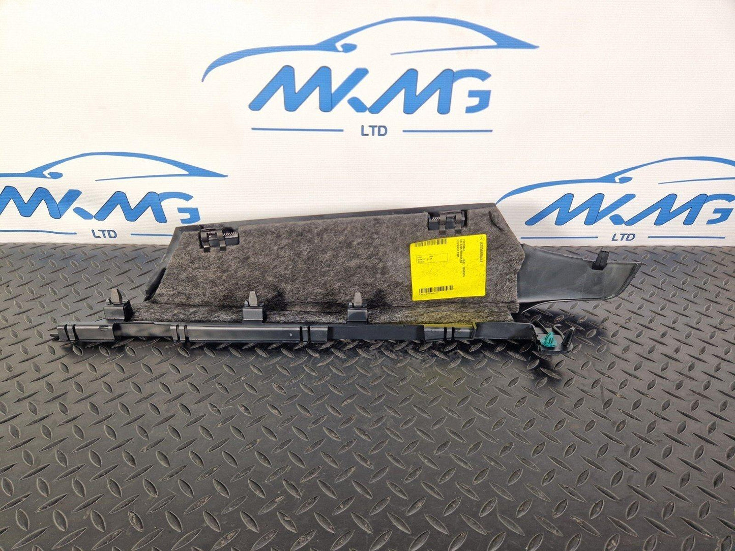 14-21 MERCEDES BENZ C300h W205 RIGHT BOOT TRIM PANEL COVER A2056900444