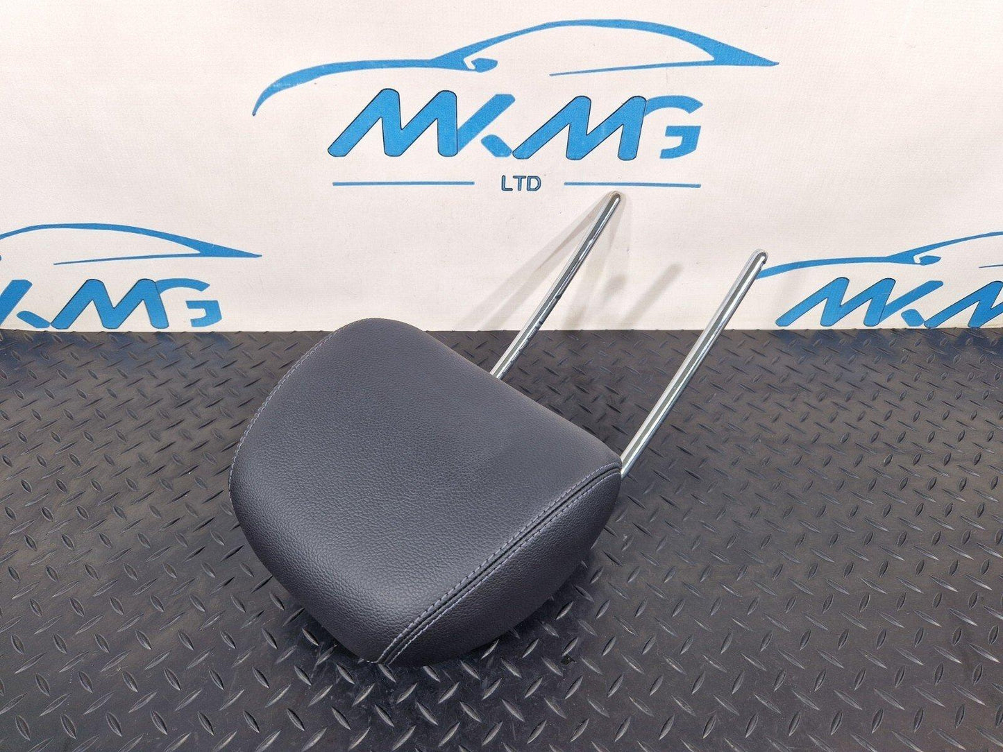 14-20 MERCEDES BENZ GLA200 X156 GENUINE FRONT SEAT HEADREST FITS LEFT & RIGHT