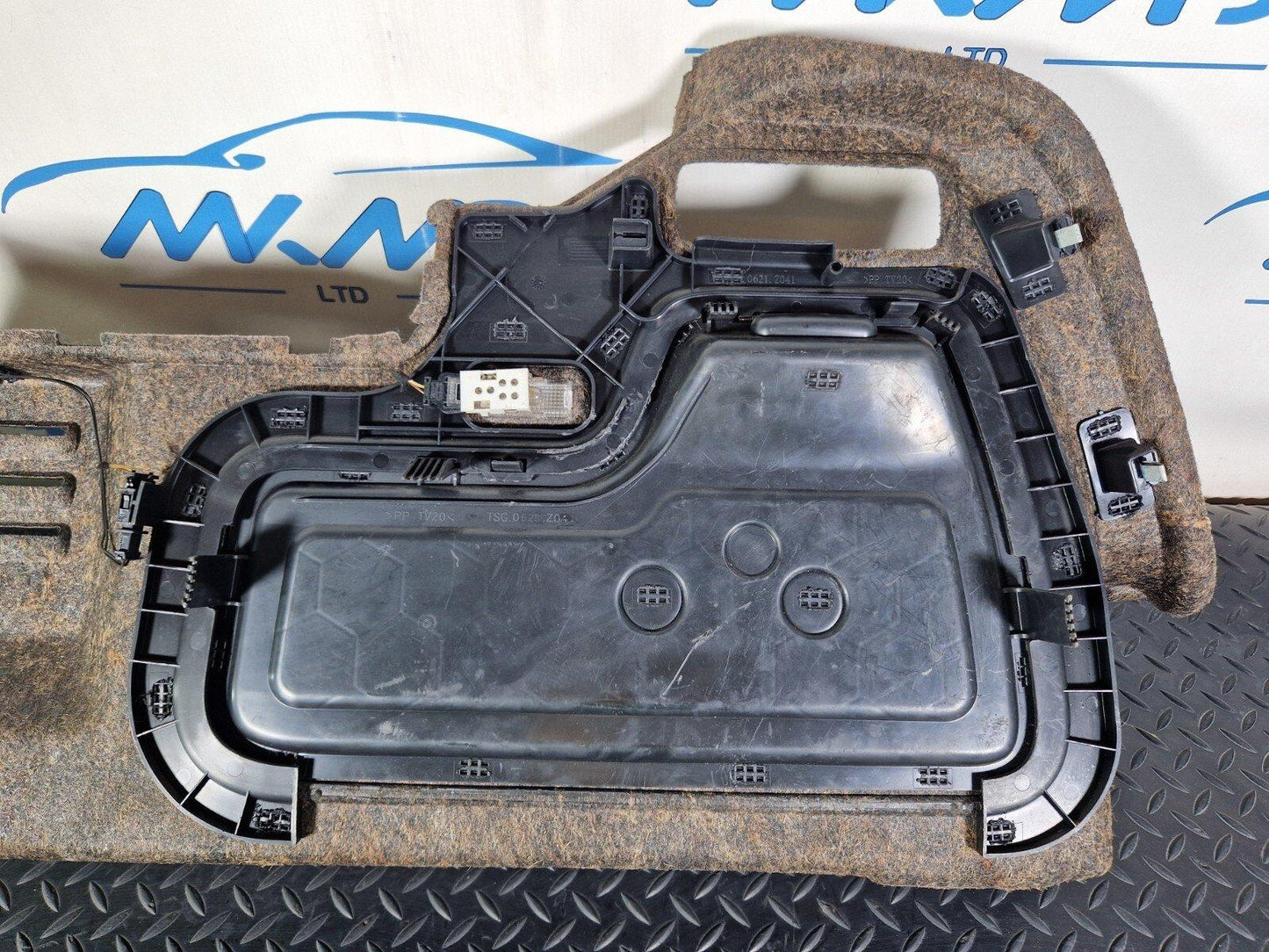 12-17 AUDI S5 CONVERTIBLE LEFT REAR INTERIOR BOOT SIDE PANEL 8F0863879B